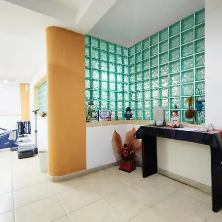 Anais Villa Callao Salvaje